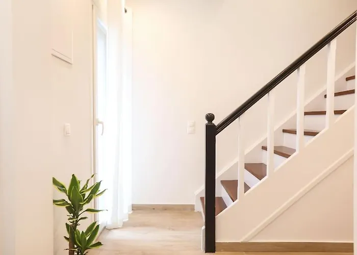 Venetian Canvas Retreat *