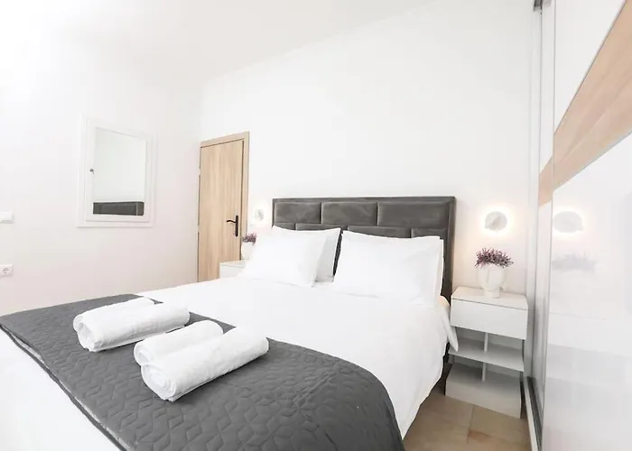 Venetian Canvas Retreat * Corfu (city)