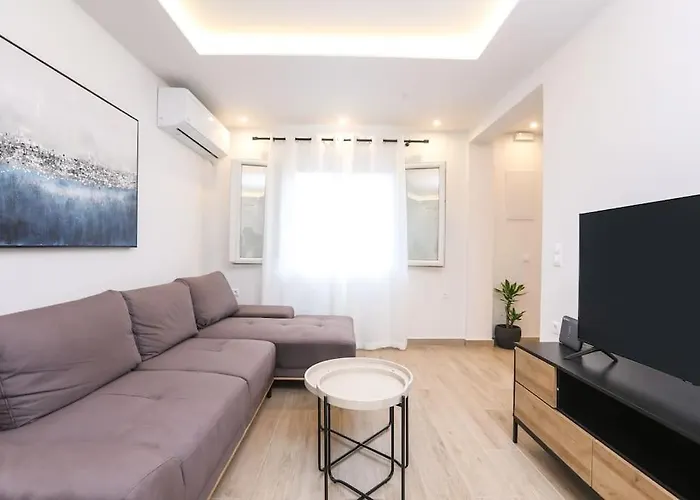 Venetian Canvas Retreat